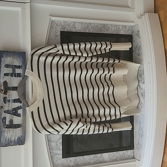 Cynthia Rowley 100% 2-ply cashmere black and white striped sweater size small. - Picture 3 of 8